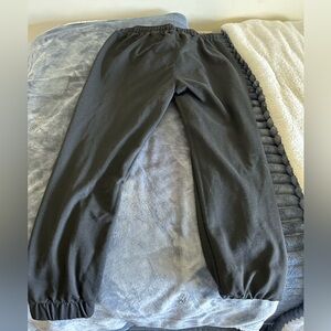 COMFY BLACK PRE-LOVED SWEATPANTS